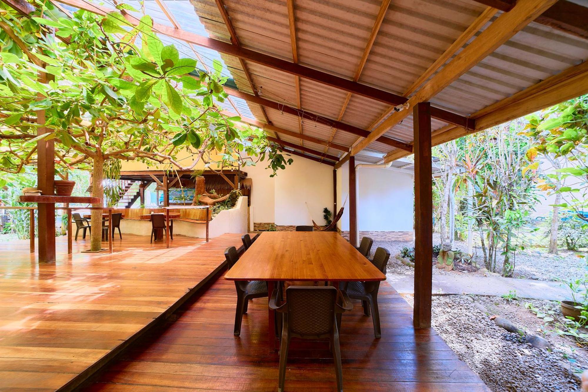 Cabinas Montesol Puerto Viejo de Talamanca Exterior foto