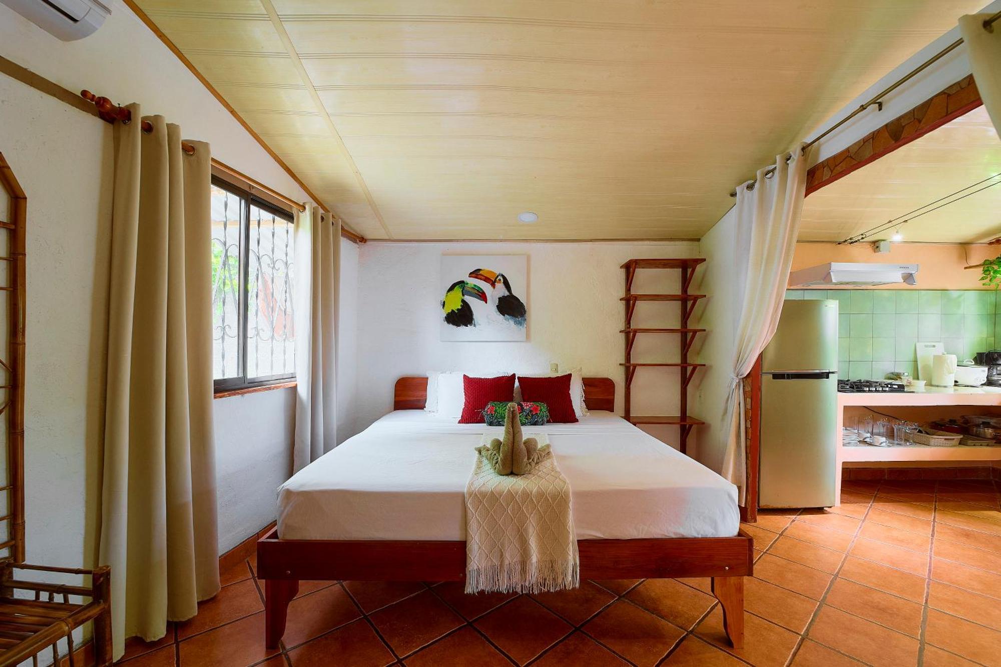 Cabinas Montesol Puerto Viejo de Talamanca Exterior foto
