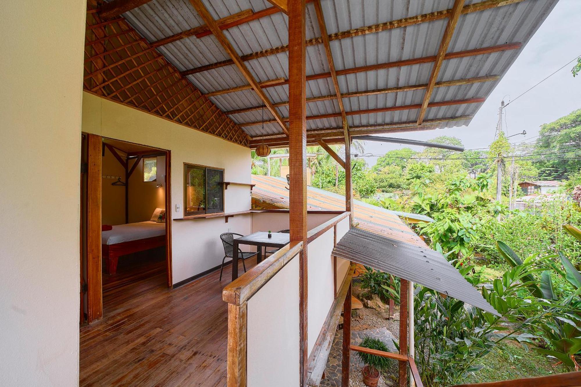 Cabinas Montesol Puerto Viejo de Talamanca Exterior foto