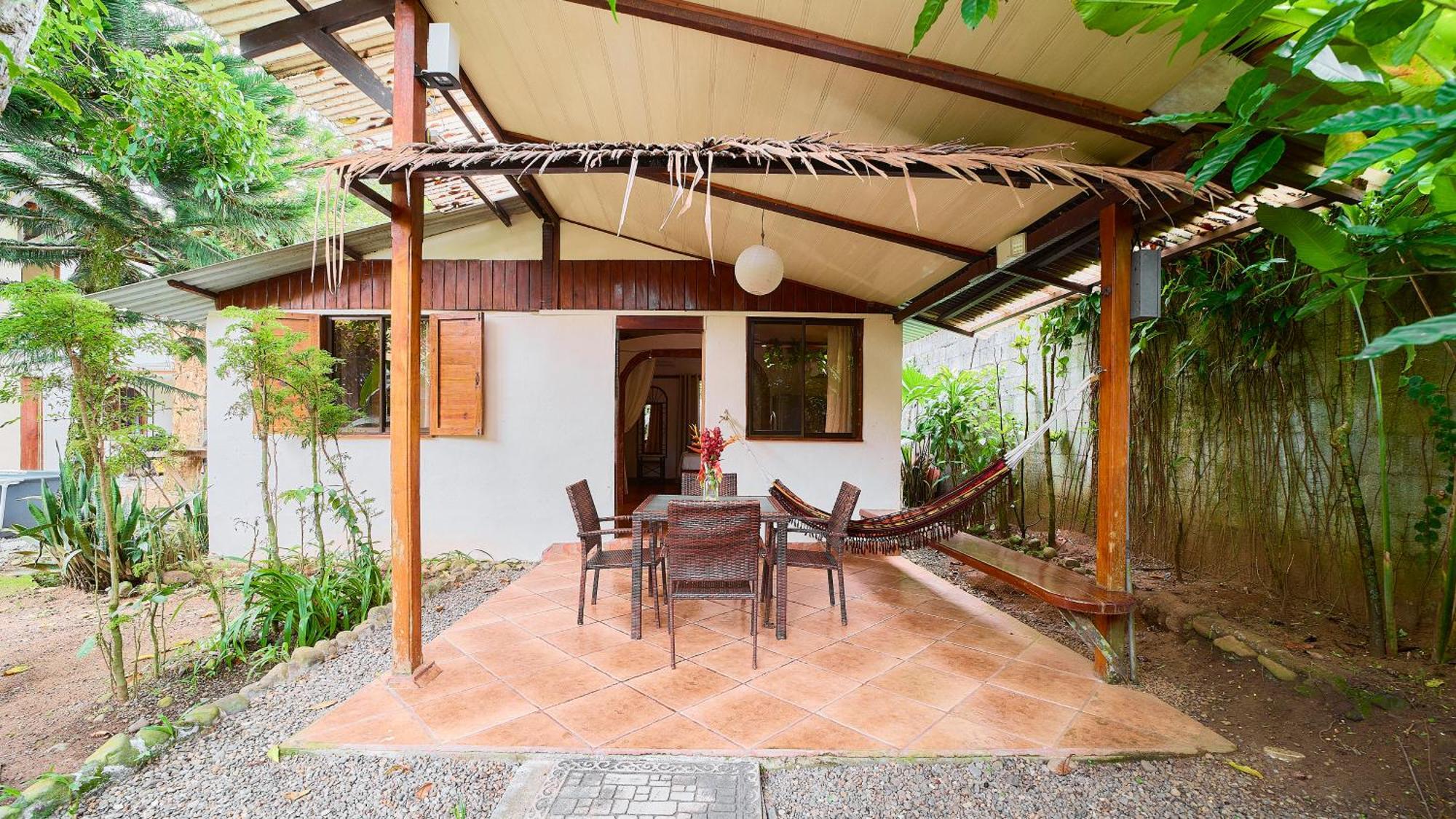 Cabinas Montesol Puerto Viejo de Talamanca Exterior foto