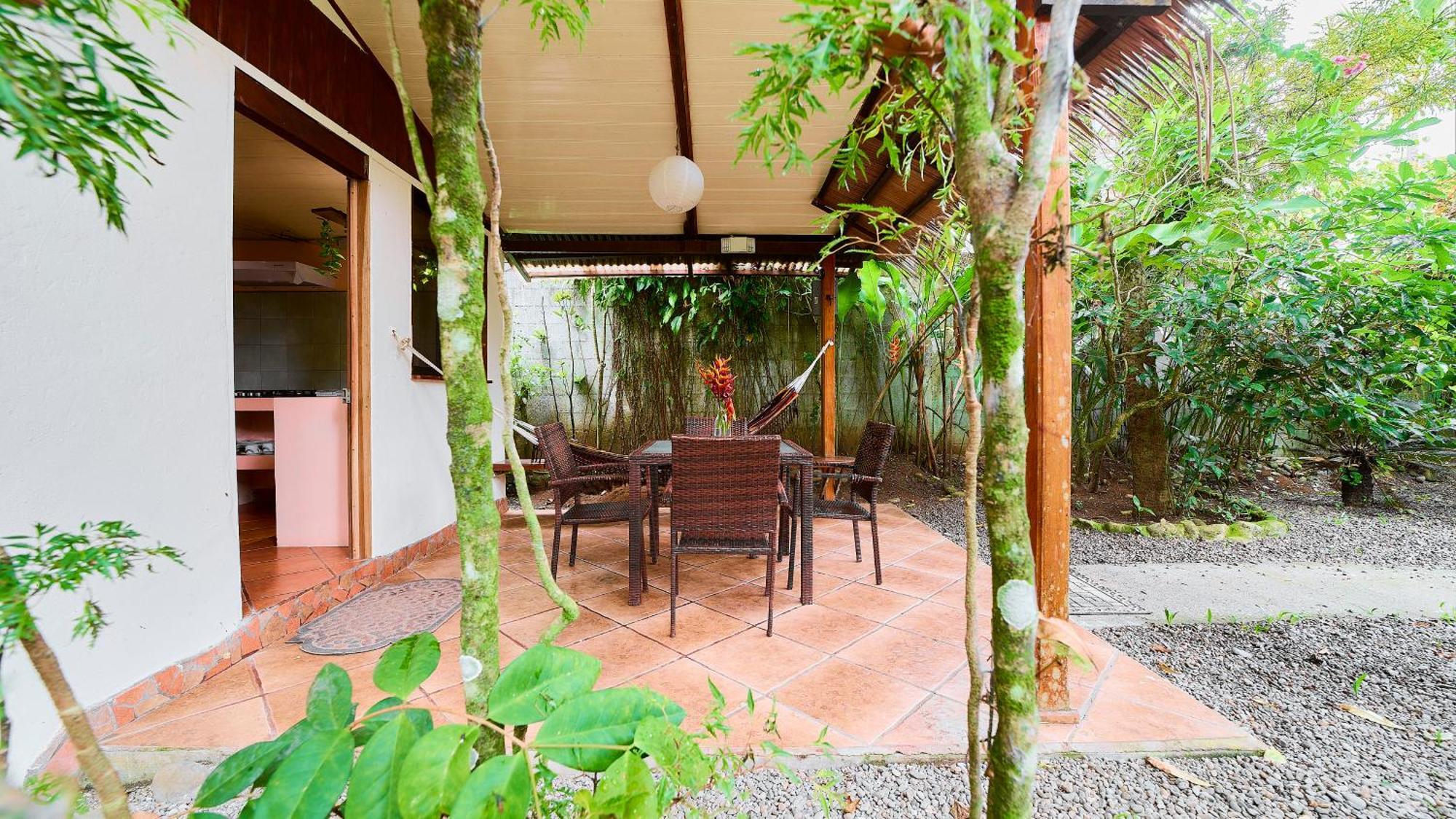 Cabinas Montesol Puerto Viejo de Talamanca Exterior foto