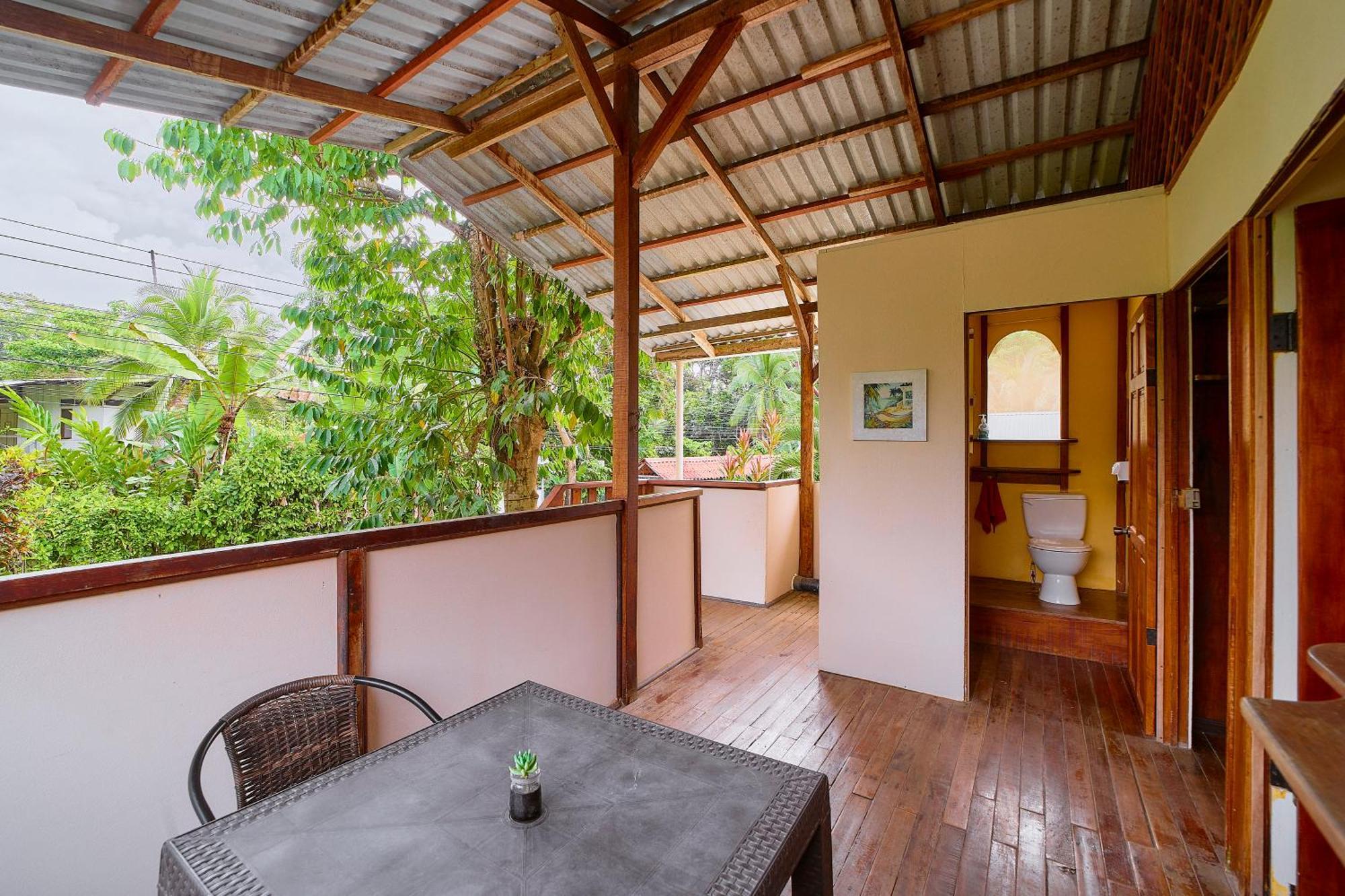 Cabinas Montesol Puerto Viejo de Talamanca Exterior foto