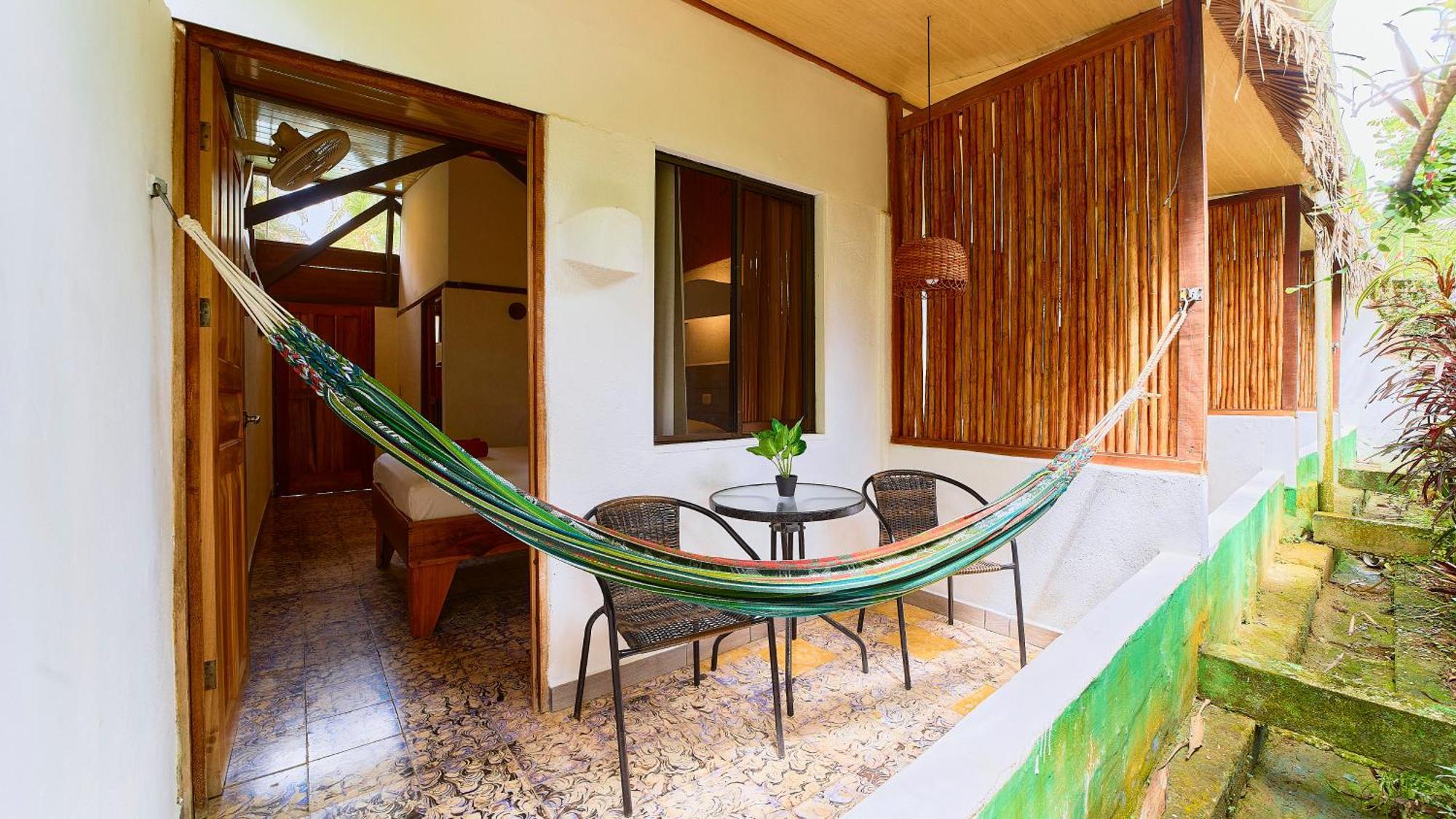 Cabinas Montesol Puerto Viejo de Talamanca Exterior foto
